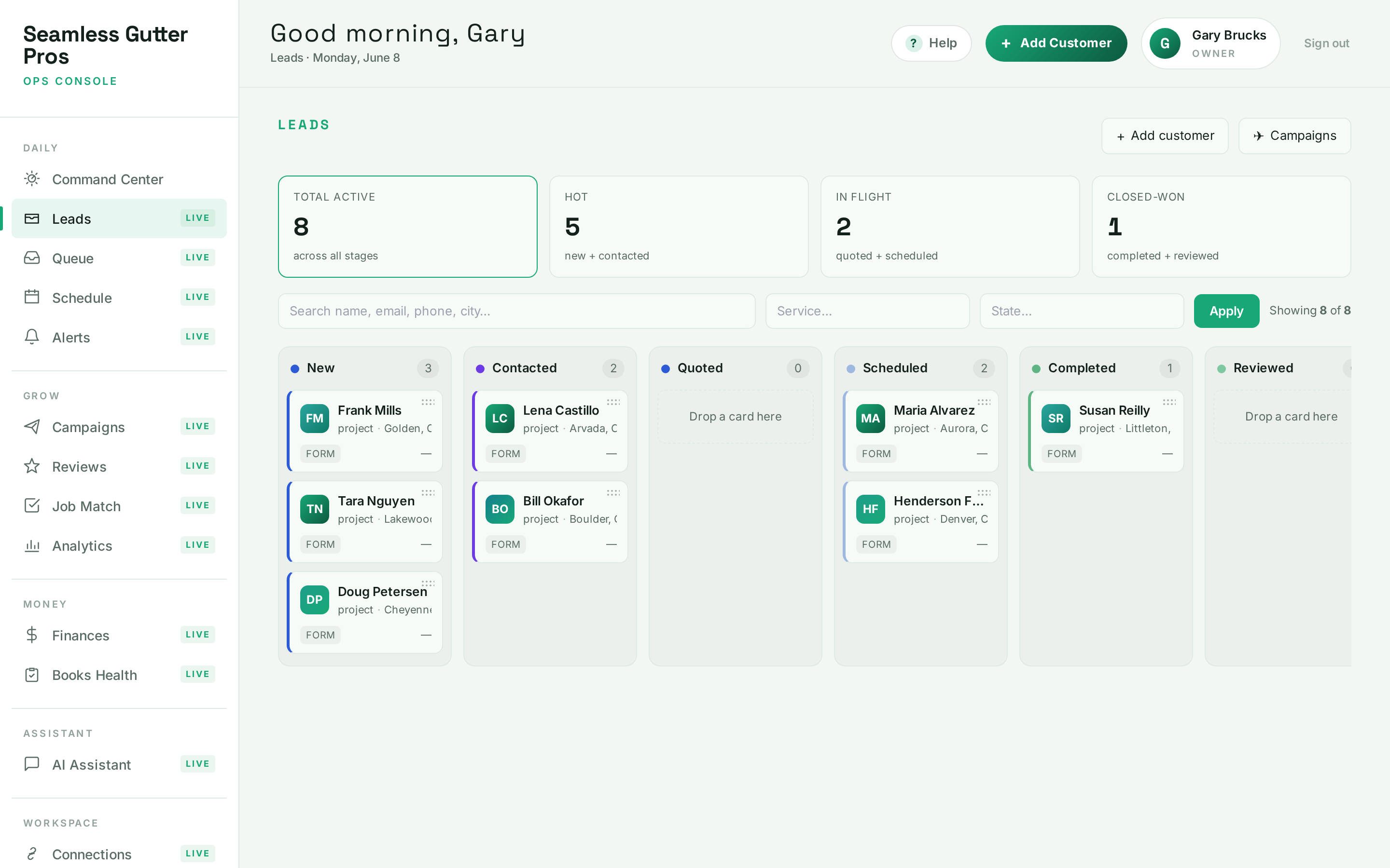 SagiFlo Leads kanban board with six pipeline columns and lead cards.